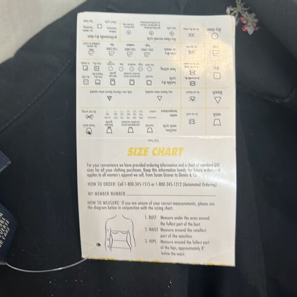 Denim & Co Black Jacket Size Small Flower Appliqué - Picture 12 of 13